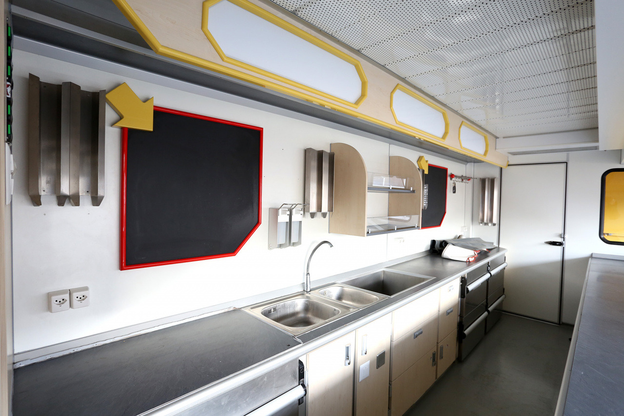 Verkaufsanhänger BORCO HÖHNS - Remolque venta ambulante: foto 5 Verkaufsanhänger BORCO HÖHNS - Remolque venta ambulante: foto 5