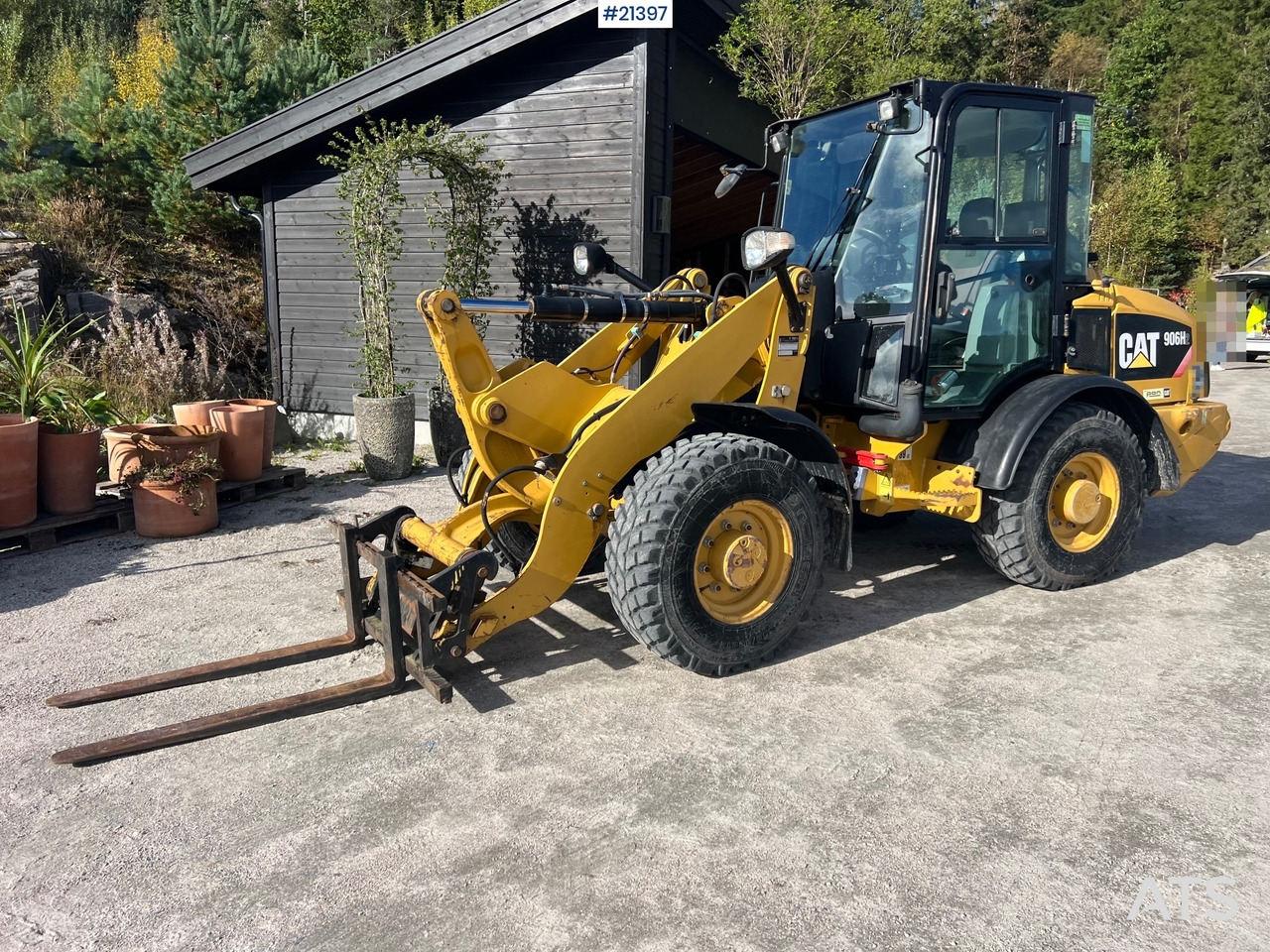 CAT 906H2 - Cargadora de ruedas: foto 1 CAT 906H2 - Cargadora de ruedas: foto 1