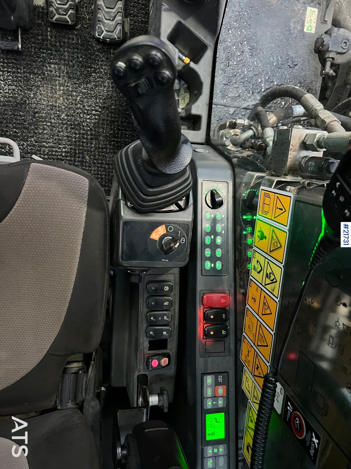 Excavadora de ruedas CAT M318F Hjulmaskin m/ oilquick og tannskuffe: foto 32 Excavadora de ruedas CAT M318F Hjulmaskin m/ oilquick og tannskuffe: foto 32