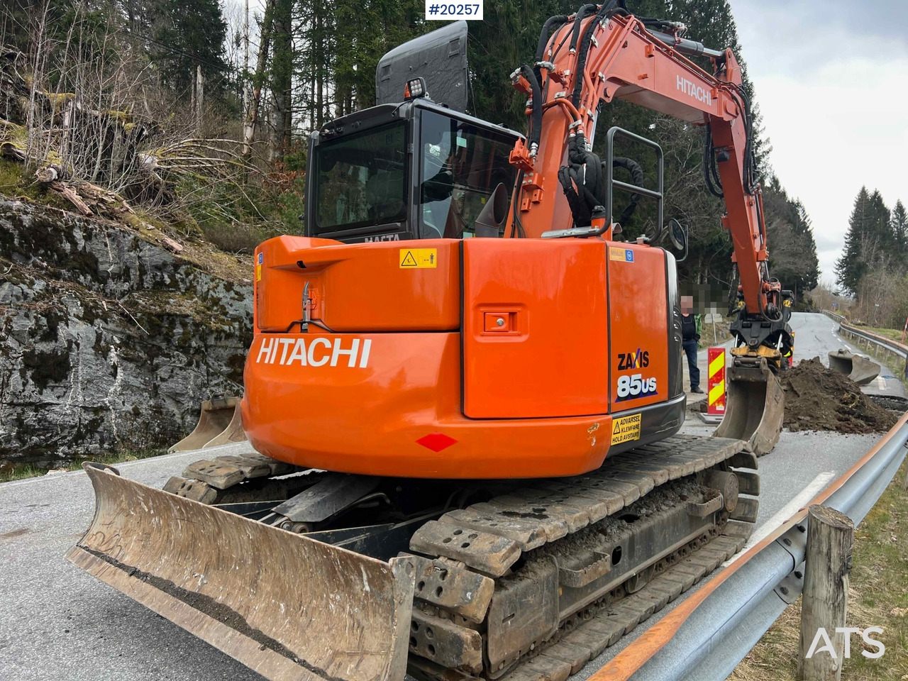 Excavadora Hitachi ZX85 US-6: foto 11