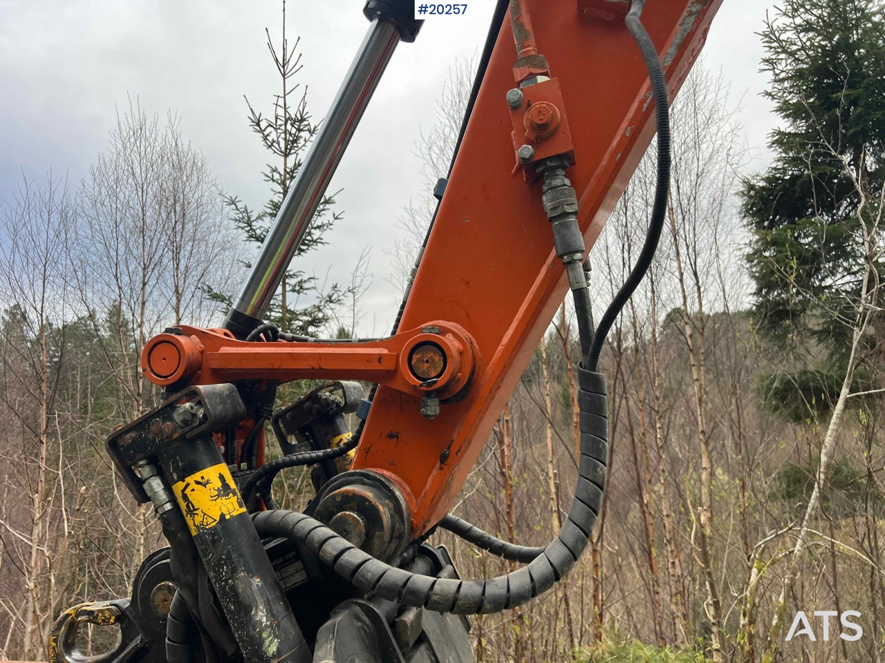 Excavadora Hitachi ZX85 US-6: foto 27