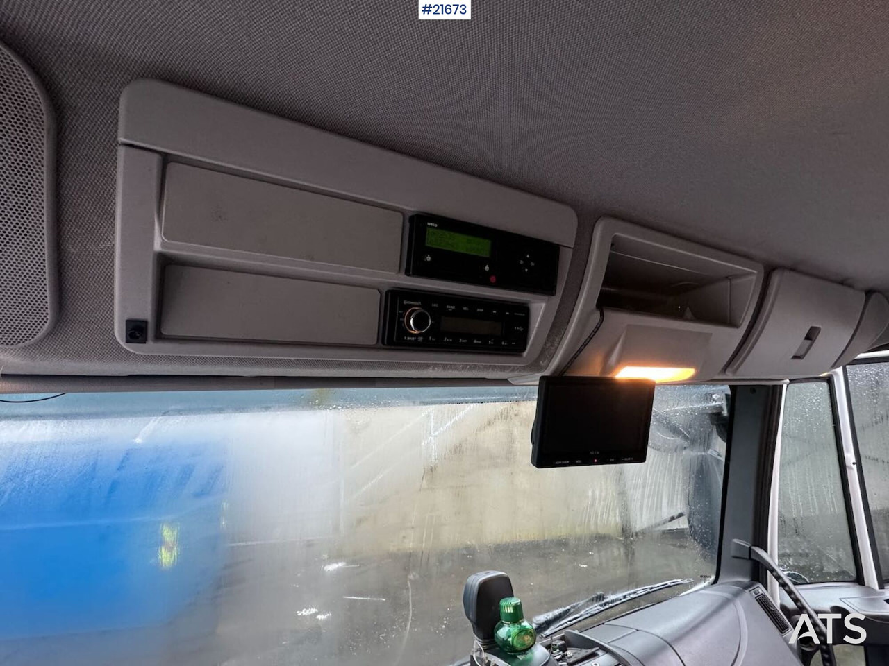 Camión caja cerrada Iveco 75E-210 4x2 skapbil m/ lift SE VIDEO: foto 29 Camión caja cerrada Iveco 75E-210 4x2 skapbil m/ lift SE VIDEO: foto 29