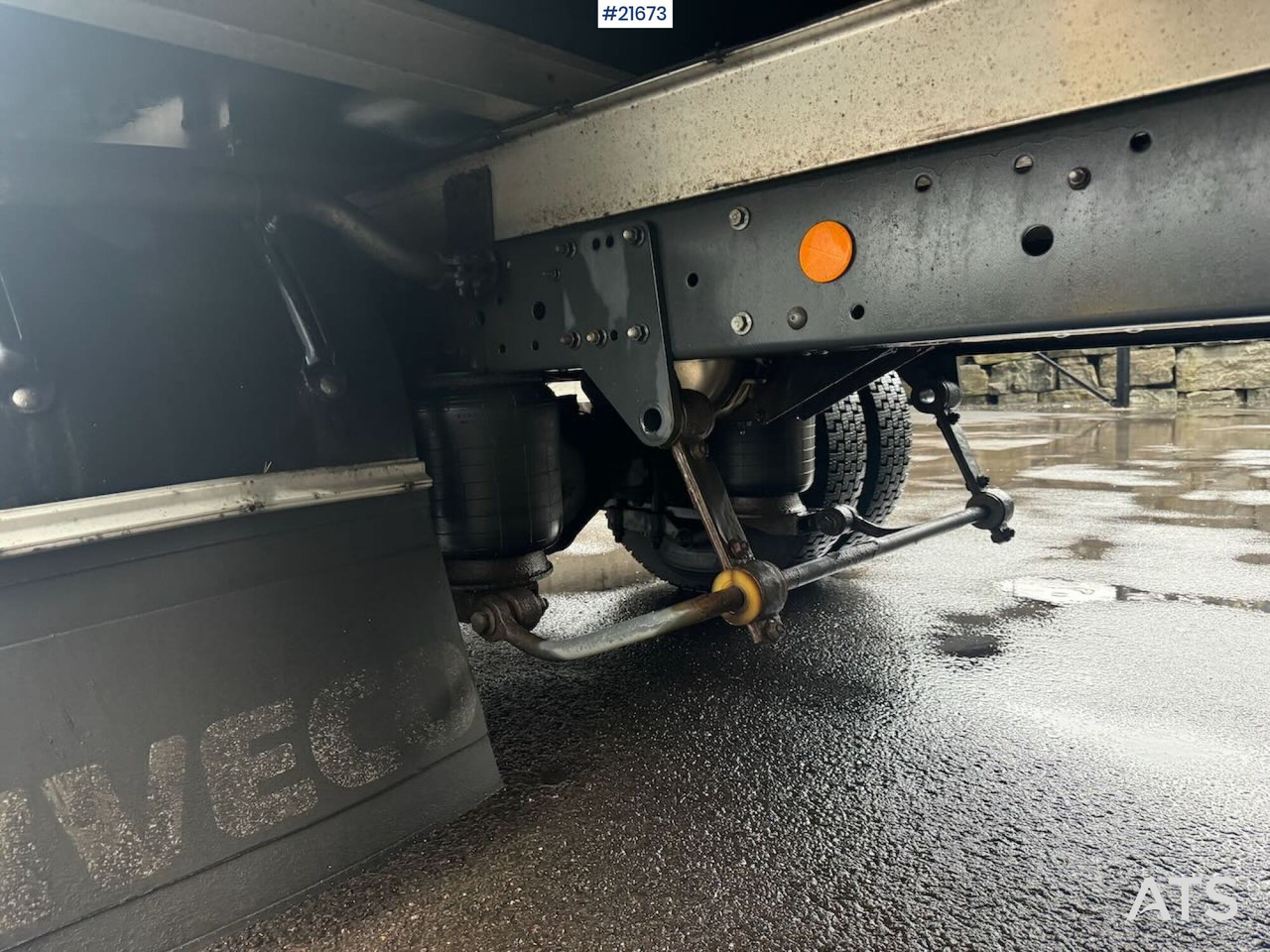 Camión caja cerrada Iveco 75E-210 4x2 skapbil m/ lift SE VIDEO: foto 13 Camión caja cerrada Iveco 75E-210 4x2 skapbil m/ lift SE VIDEO: foto 13