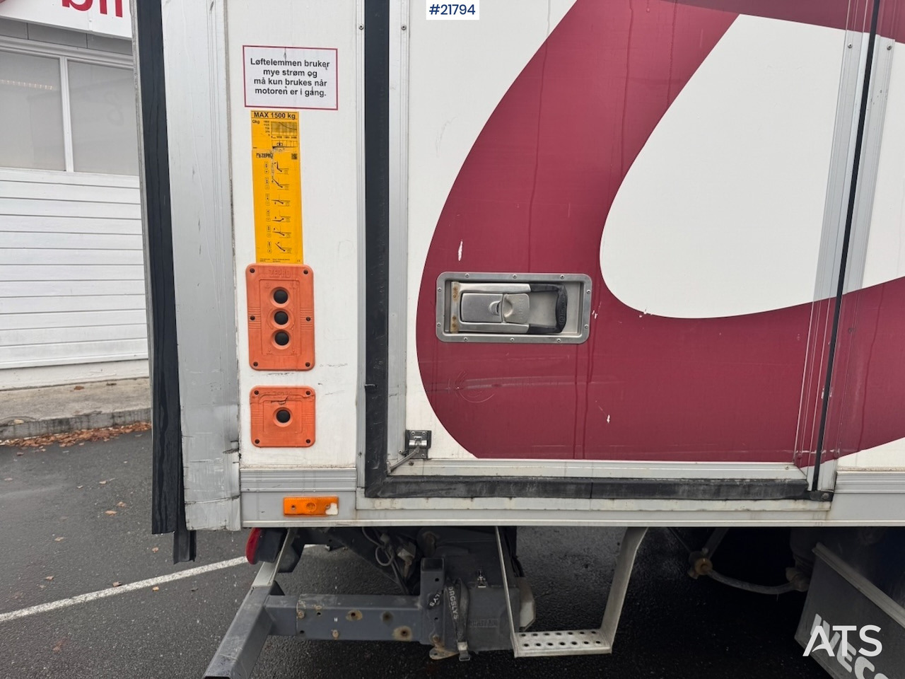 Camión caja cerrada Iveco 75E-210: foto 18 Camión caja cerrada Iveco 75E-210: foto 18