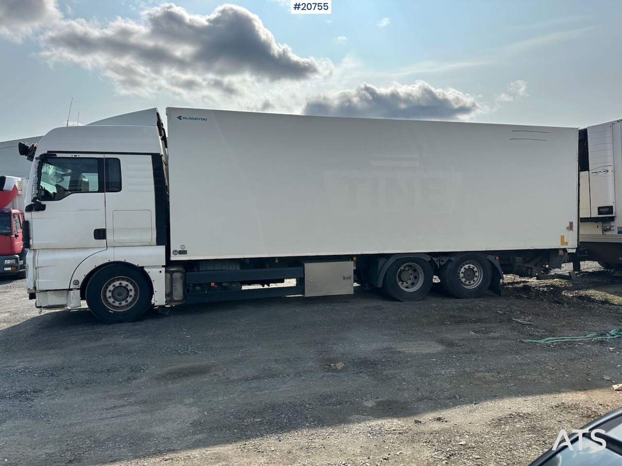 MAN TGX 26.480 6x2 skapbil m/ Bussbygg skap og lift - Camión caja cerrada: foto 5 MAN TGX 26.480 6x2 skapbil m/ Bussbygg skap og lift - Camión caja cerrada: foto 5
