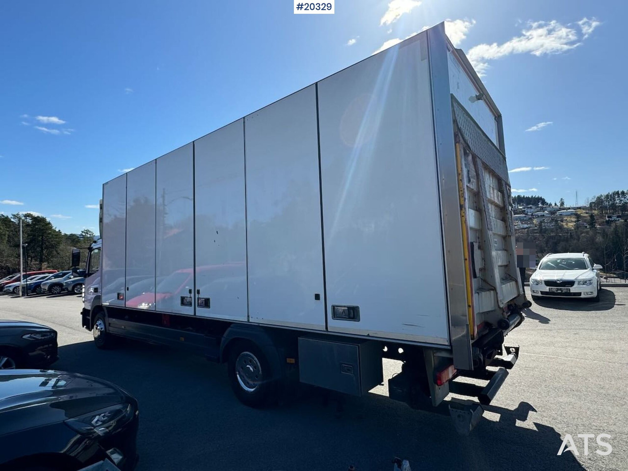 Camión caja cerrada Mercedes Atego 1524: foto 7
