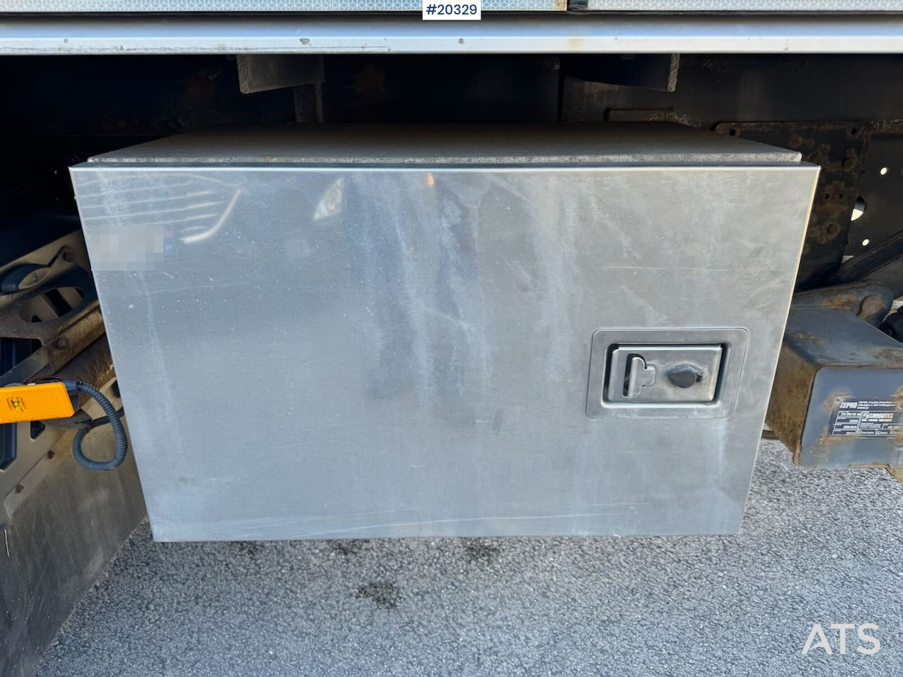 Camión caja cerrada Mercedes Atego 1524: foto 23
