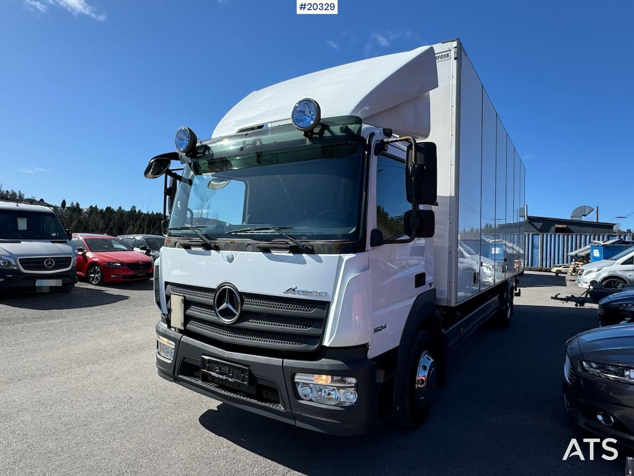 Camión caja cerrada Mercedes Atego 1524: foto 14
