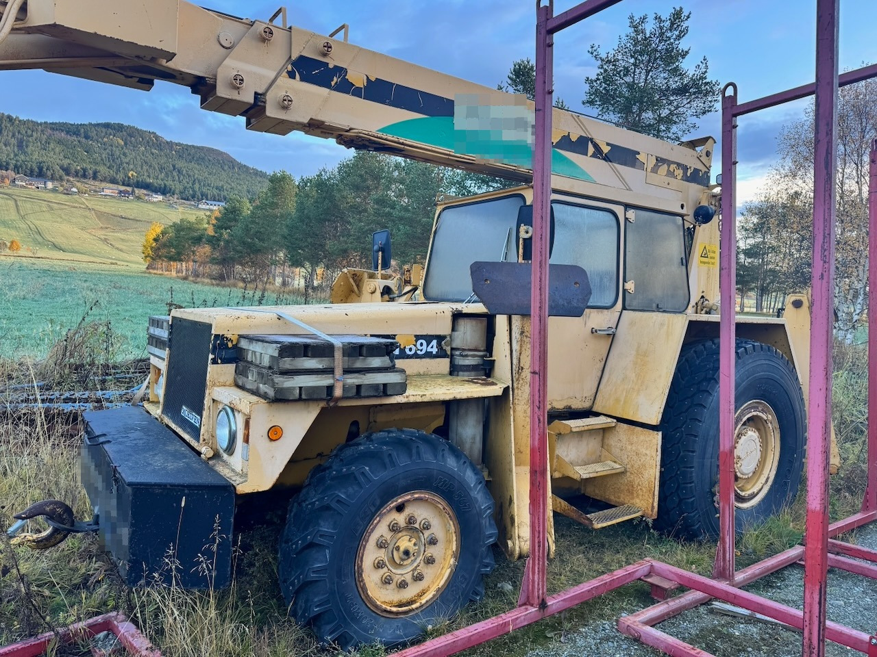 Moelven Moelven 694 m/ 2 forlengere og 2 kroker. - Autogrúa: foto 1 Moelven Moelven 694 m/ 2 forlengere og 2 kroker. - Autogrúa: foto 1