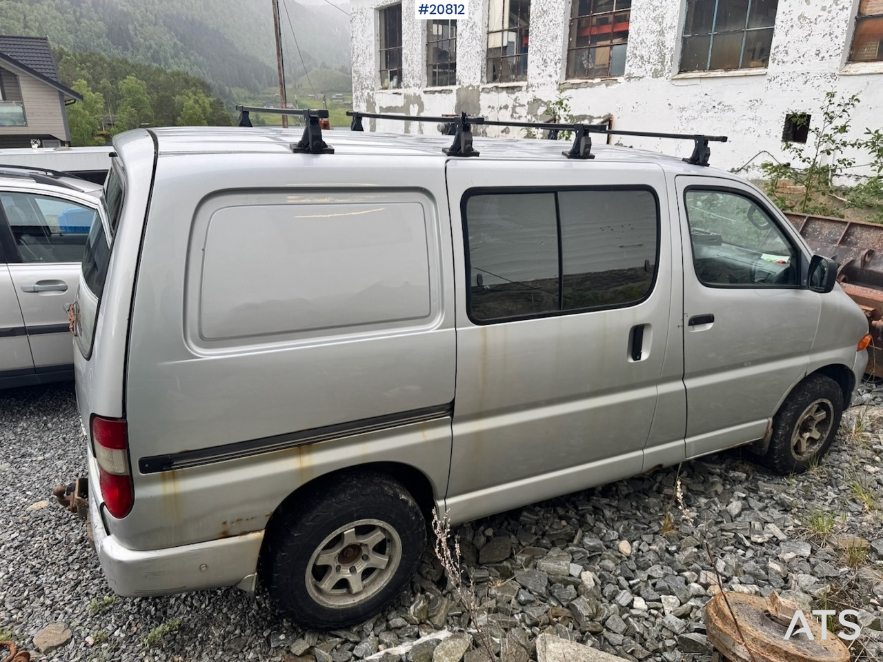 Toyota HIACE - Furgón: foto 3 Toyota HIACE - Furgón: foto 3