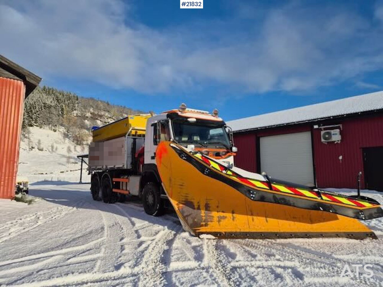 Volvo 2019 Volvo FMX 6x6 brøyterigget tippbil m/ 9,5 t/m kran, 2 sett dekk og lettkasse - Camión volquete: foto 5 Volvo 2019 Volvo FMX 6x6 brøyterigget tippbil m/ 9,5 t/m kran, 2 sett dekk og lettkasse - Camión volquete: foto 5