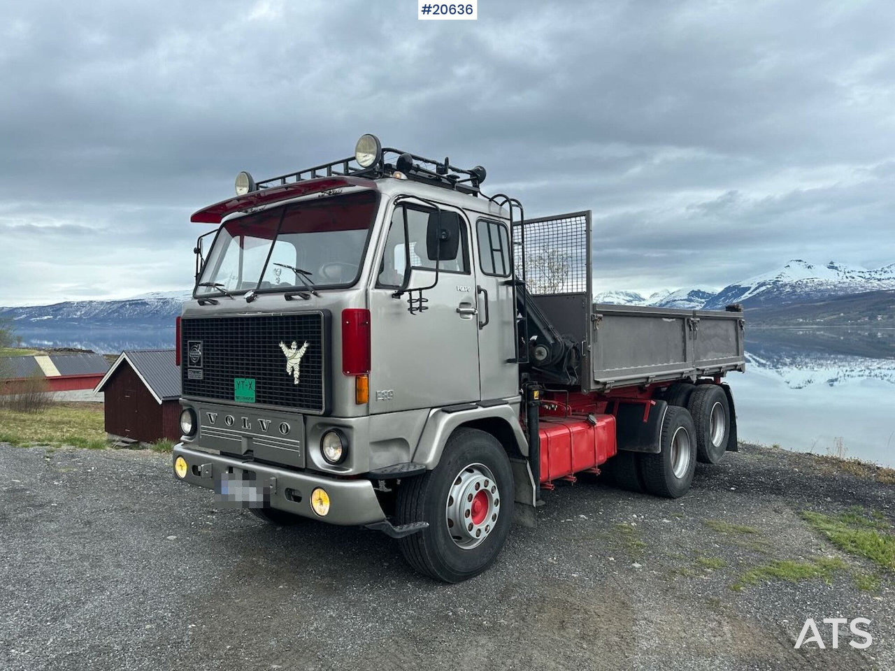 Volvo F89 46 - Camión caja abierta, Camión grúa: foto 2 Volvo F89 46 - Camión caja abierta, Camión grúa: foto 2