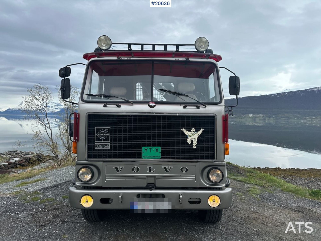 Volvo F89 46 - Camión caja abierta, Camión grúa: foto 3 Volvo F89 46 - Camión caja abierta, Camión grúa: foto 3