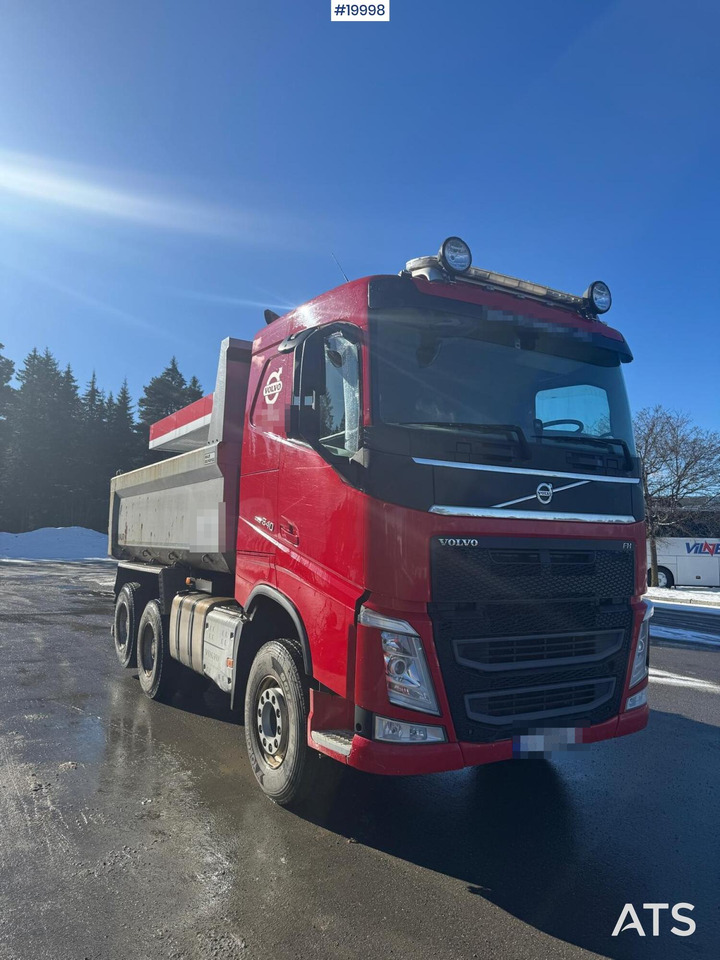 Volvo FH540 - Camión volquete: foto 1 Volvo FH540 - Camión volquete: foto 1