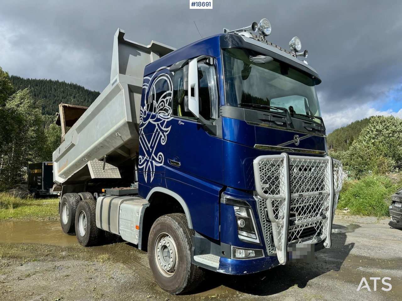 Volvo FH650 - Camión volquete: foto 1 Volvo FH650 - Camión volquete: foto 1