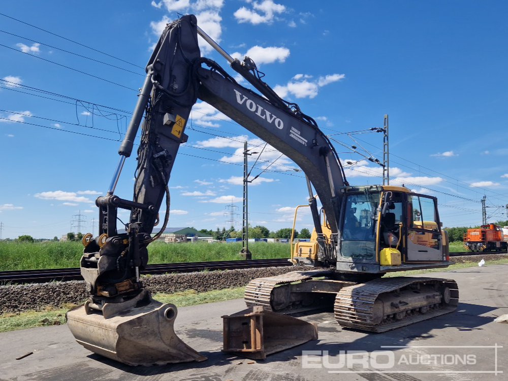 2014 Volvo EC220DL - Excavadora de cadenas: foto 1 2014 Volvo EC220DL - Excavadora de cadenas: foto 1