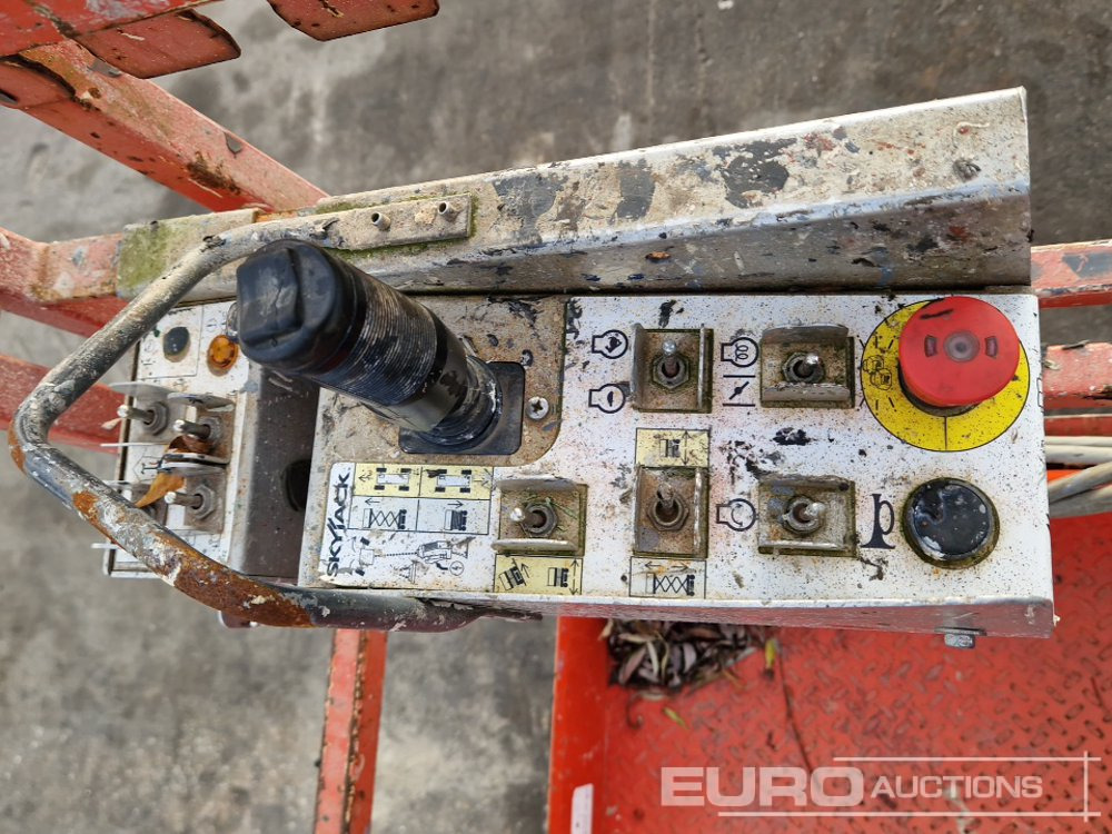 Plataforma elevadora 2015 SkyJack 6832RT: foto 19