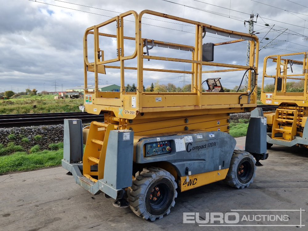 2016 Haulotte Compact 12DX - Plataforma elevadora: foto 1 2016 Haulotte Compact 12DX - Plataforma elevadora: foto 1