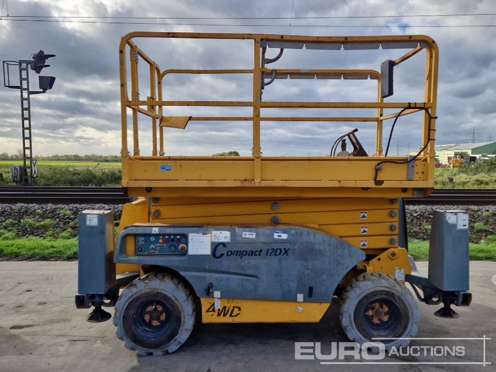 2016 Haulotte Compact 12DX - Plataforma elevadora: foto 2 2016 Haulotte Compact 12DX - Plataforma elevadora: foto 2