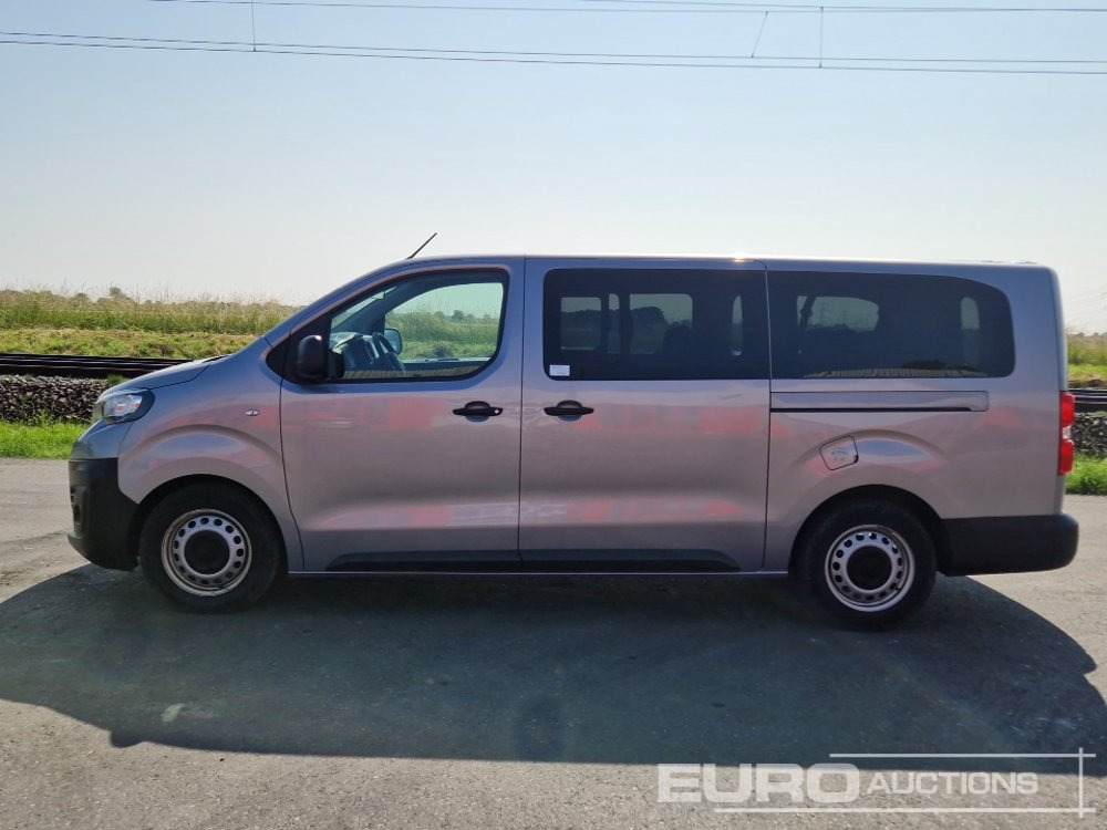 2022 Peugeot Expert H1L3 2.0D - Furgoneta: foto 2 2022 Peugeot Expert H1L3 2.0D - Furgoneta: foto 2