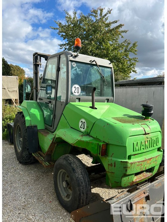 Manitou M26-2 - Carretilla todo terreno: foto 1 Manitou M26-2 - Carretilla todo terreno: foto 1