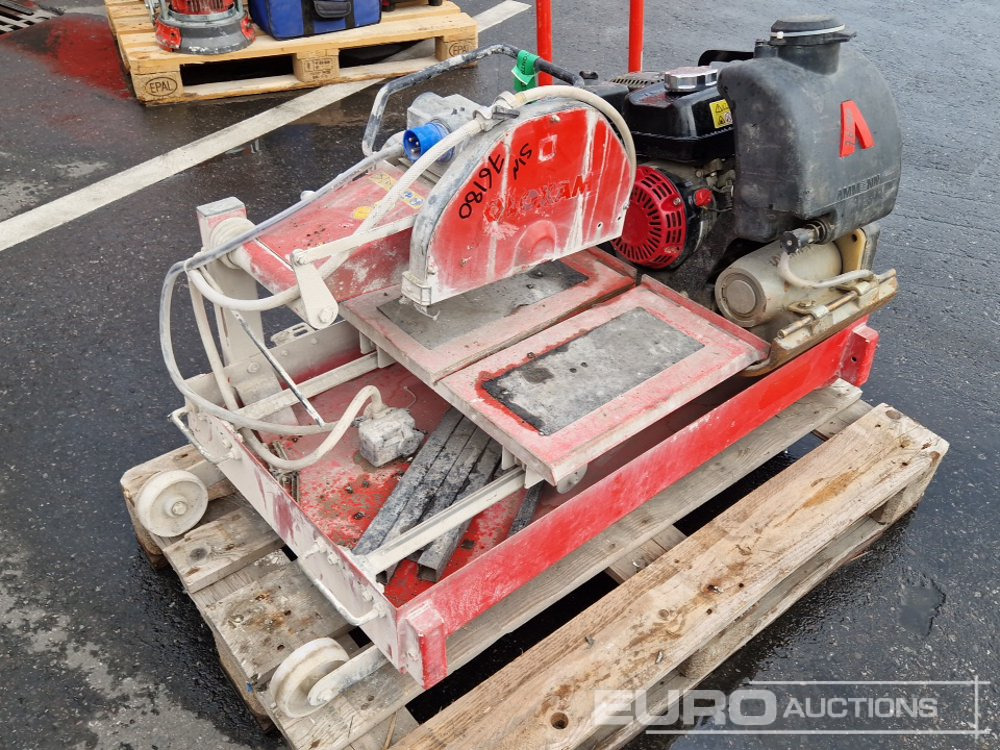 Pallet Of Masonry Saw, Compaction Plate - Equipo de construcción: foto 1 Pallet Of Masonry Saw, Compaction Plate - Equipo de construcción: foto 1