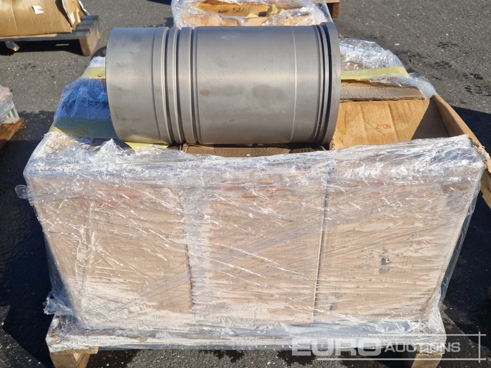 Pallet of Hitachi Cylinder PartNR H3750722700 (6 of) - Recambio para Excavadora: foto 1 Pallet of Hitachi Cylinder PartNR H3750722700 (6 of) - Recambio para Excavadora: foto 1