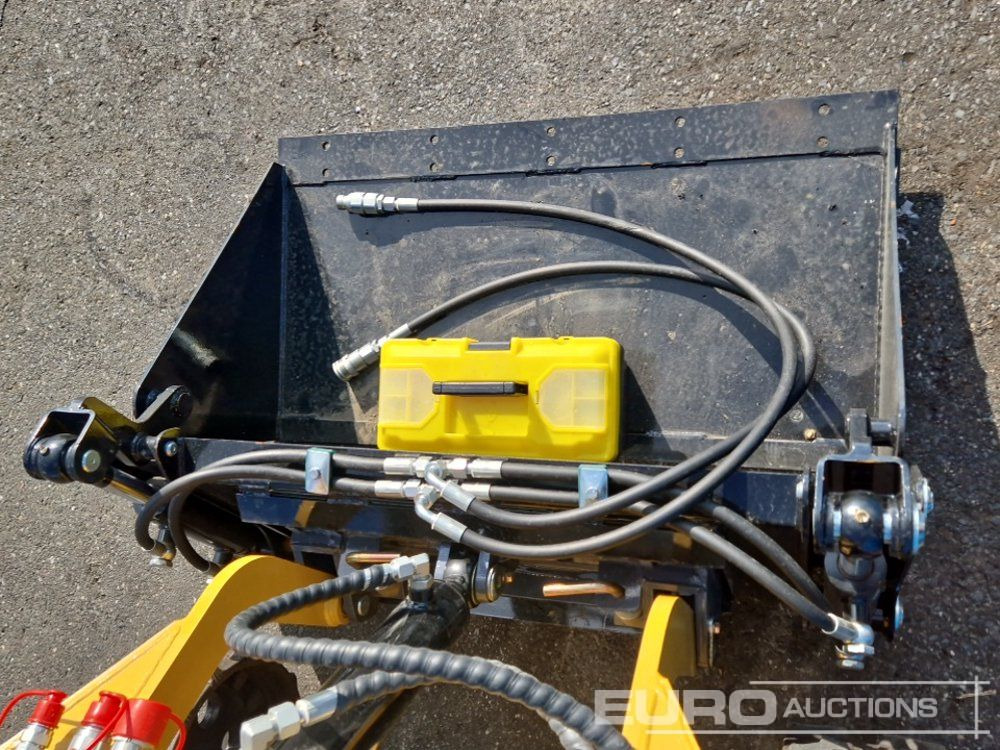 Minicargadora Unused 2025 Infront YF380: foto 10