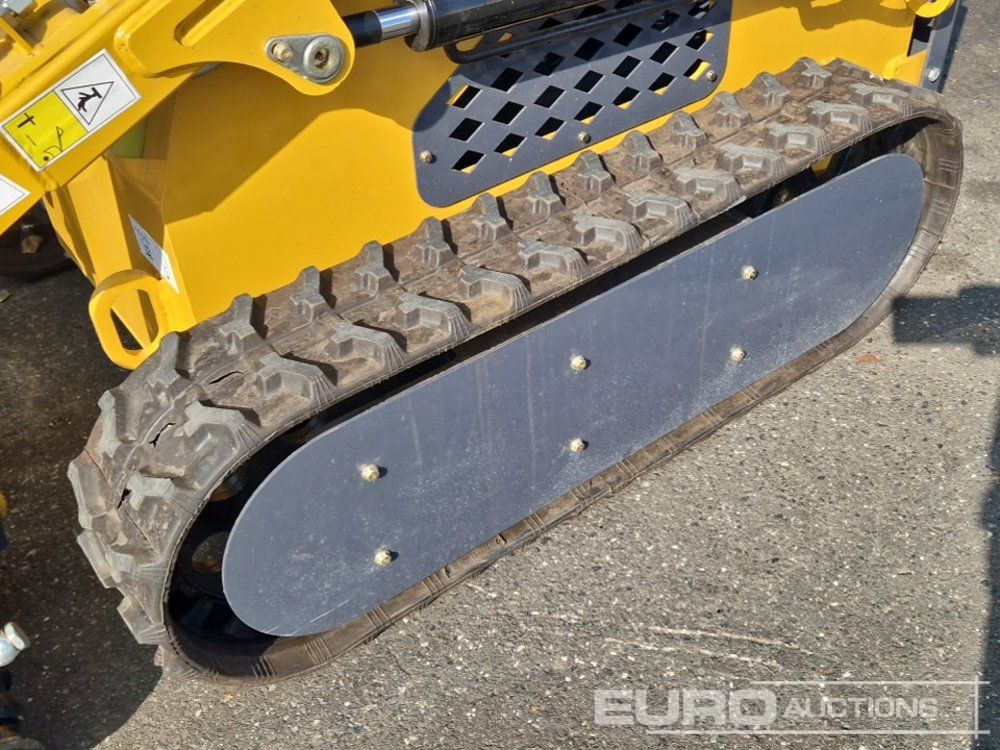 Minicargadora Unused 2025 Infront YF380: foto 8