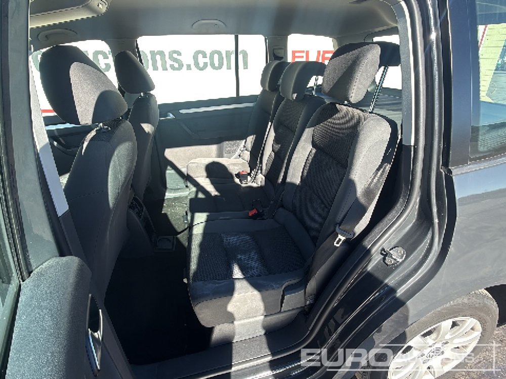 Coche 2015 Volkswagen Touran: foto 18