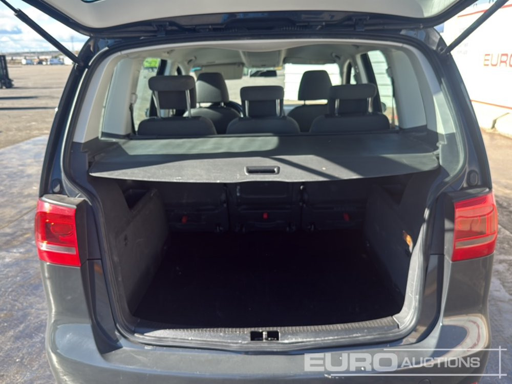 Coche 2015 Volkswagen Touran: foto 19