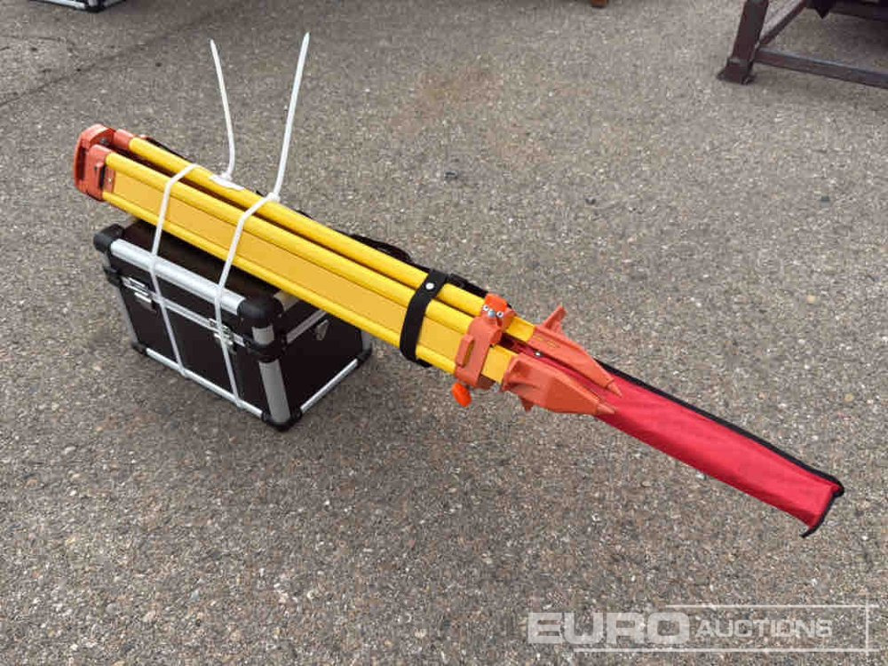 Unused 2025 SKLP Self-Leveling Rotary Laser Level With Batteries, Reciever, Tripod, Grade Rod - Equipo de taller: foto 3 Unused 2025 SKLP Self-Leveling Rotary Laser Level With Batteries, Reciever, Tripod, Grade Rod - Equipo de taller: foto 3