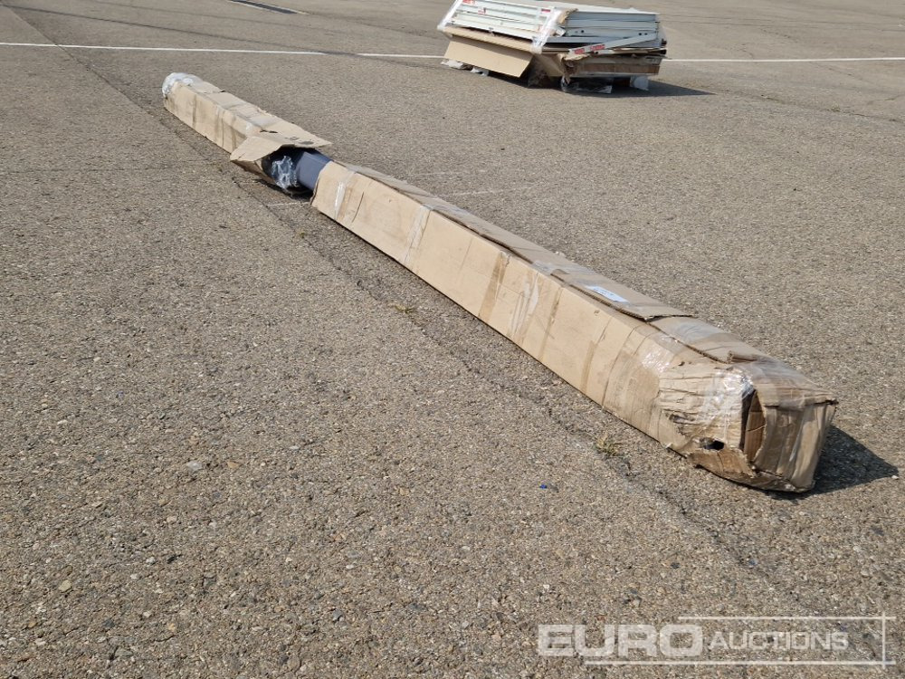 Wall Mounted Sunblocker (4x2.5m) / Toldo Manual - Equipo de construcción: foto 1 Wall Mounted Sunblocker (4x2.5m) / Toldo Manual - Equipo de construcción: foto 1