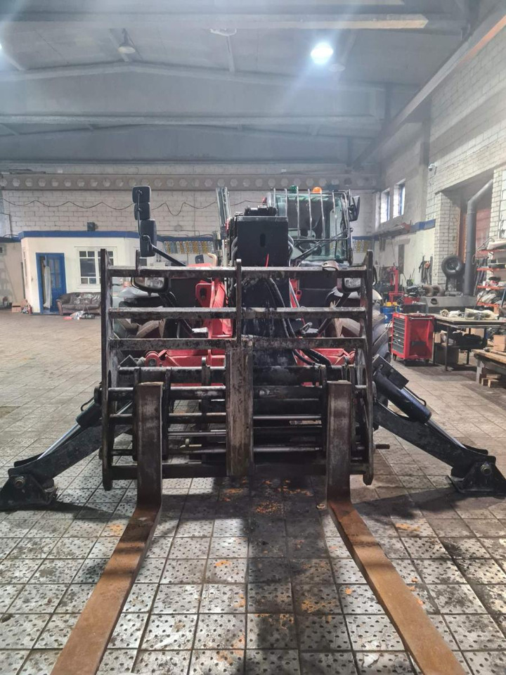 MANITOU MT1840 / 2019 - Manipulador telescópico: foto 3 MANITOU MT1840 / 2019 - Manipulador telescópico: foto 3