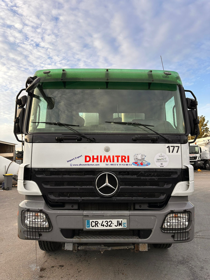 Camion béton Mercedes Actros 3241 CR-432-JW - Camión hormigonera: foto 1 Camion béton Mercedes Actros 3241 CR-432-JW - Camión hormigonera: foto 1