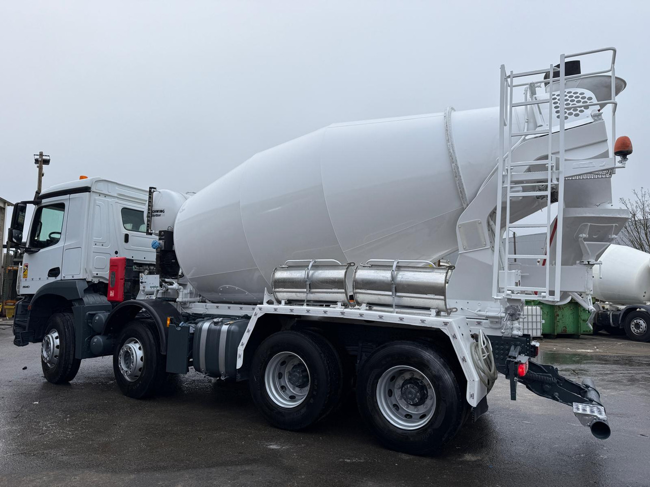 Camion béton Mercedes-Benz Arocs 3540 GN-503-MN - Camión hormigonera: foto 4 Camion béton Mercedes-Benz Arocs 3540 GN-503-MN - Camión hormigonera: foto 4