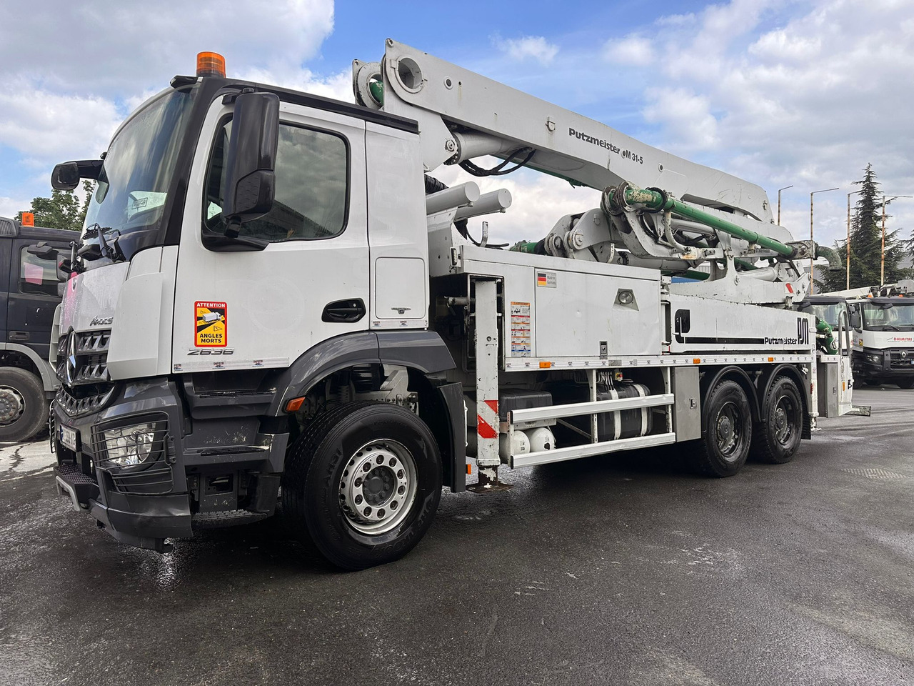 Pompe à béton PUTZ 31m avec cabine Mercedes-Benz Arocs 2636 DZ-389-XG - Camión bomba de hormigón: foto 2 Pompe à béton PUTZ 31m avec cabine Mercedes-Benz Arocs 2636 DZ-389-XG - Camión bomba de hormigón: foto 2
