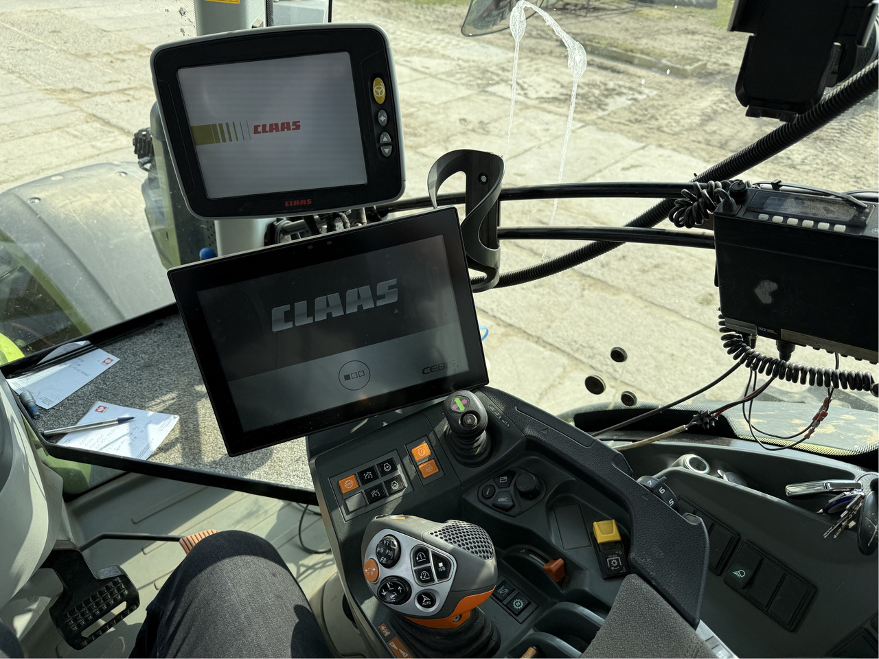Claas Axion 960 C-Matic CEBIS - Tractor: foto 3 Claas Axion 960 C-Matic CEBIS - Tractor: foto 3