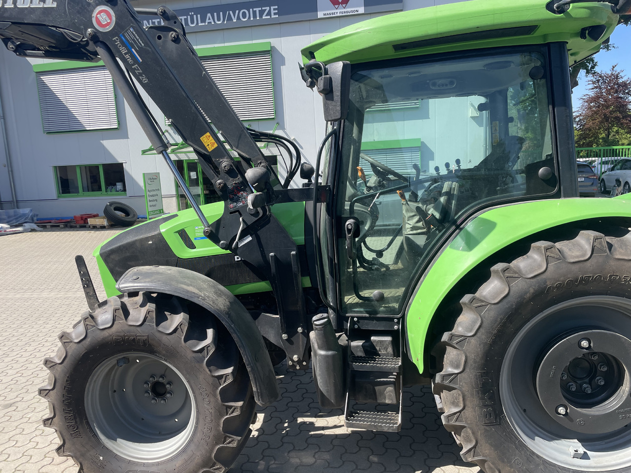 Deutz-Fahr Agrotron Serie - Tractor: foto 1 Deutz-Fahr Agrotron Serie - Tractor: foto 1
