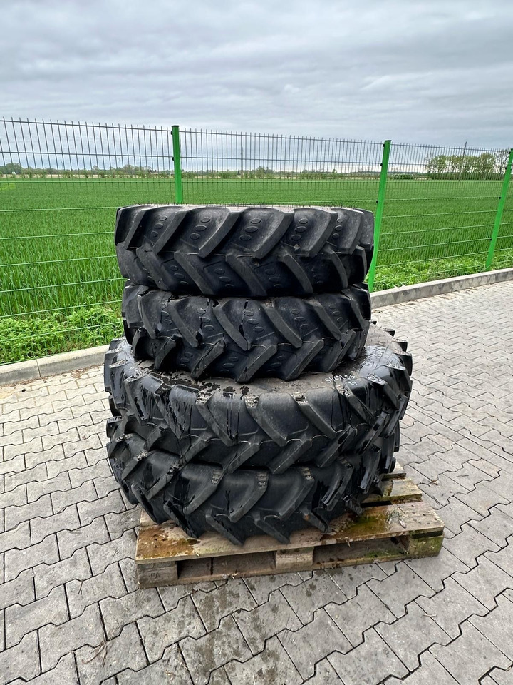 Deutz-Fahr Pflegeräd. 280/85R24 270/95R36 - Tractor: foto 1 Deutz-Fahr Pflegeräd. 280/85R24 270/95R36 - Tractor: foto 1