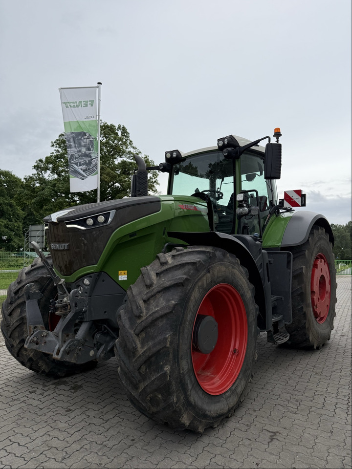 Fendt 1042 Vario Gen2 ProfiPlus - Tractor: foto 1 Fendt 1042 Vario Gen2 ProfiPlus - Tractor: foto 1