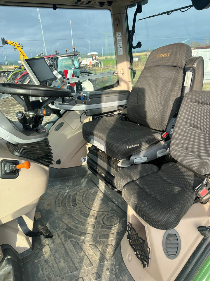 Fendt 1046 Vario Gen2 ProfiPlus - Tractor: foto 2 Fendt 1046 Vario Gen2 ProfiPlus - Tractor: foto 2