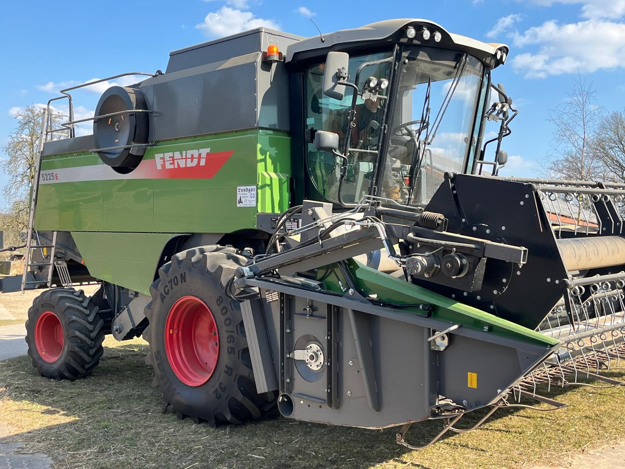 Fendt 5225 E 5,50m PowerFlow Schneiwerk - Cosechadora de granos: foto 4 Fendt 5225 E 5,50m PowerFlow Schneiwerk - Cosechadora de granos: foto 4