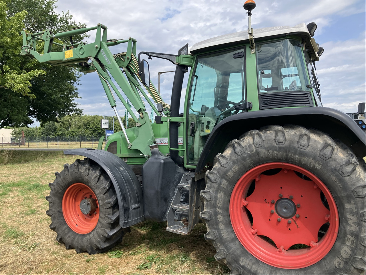 Fendt 712 COM1 - Tractor: foto 2 Fendt 712 COM1 - Tractor: foto 2