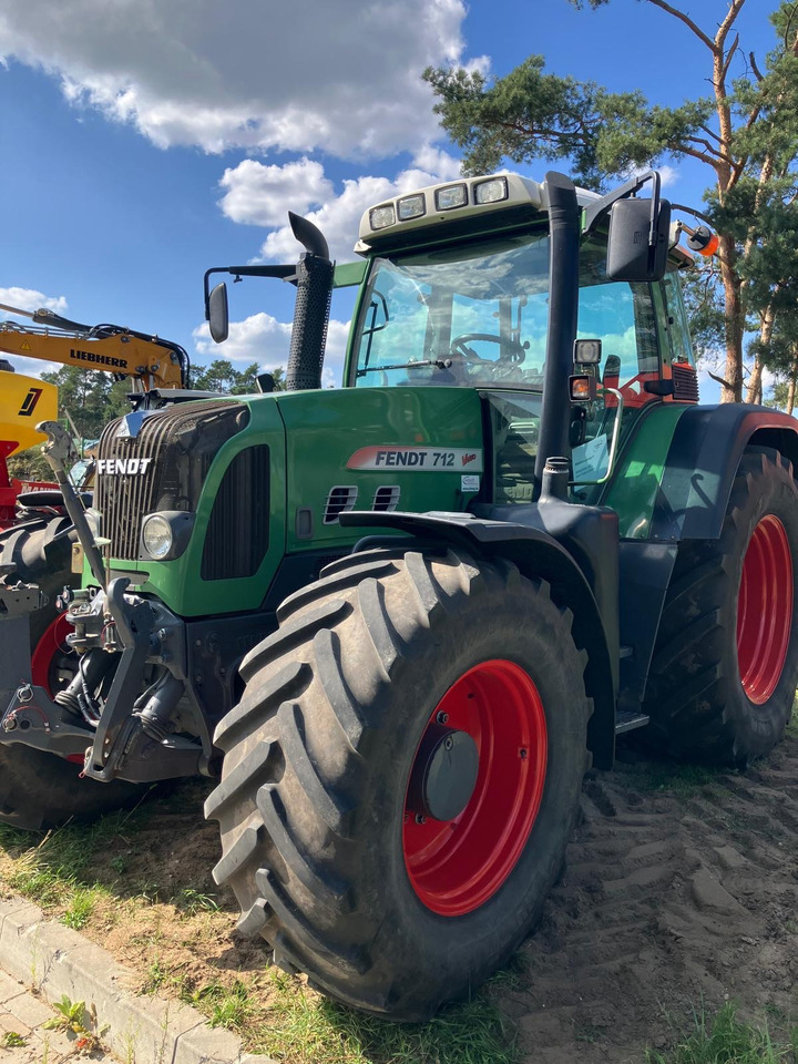 Fendt 712 Vario - Tractor: foto 1 Fendt 712 Vario - Tractor: foto 1