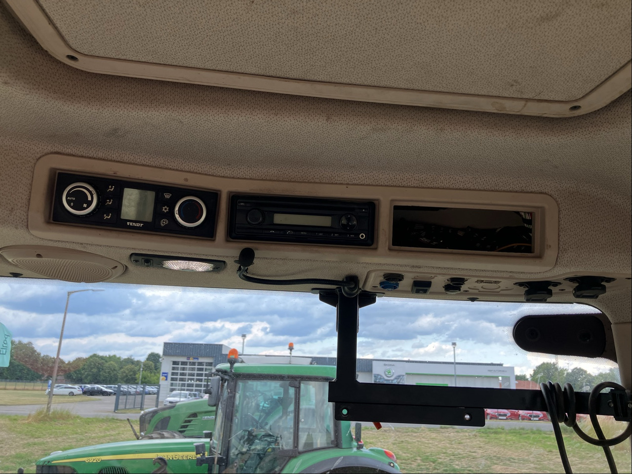 Fendt 724 Vario S4 - Tractor: foto 2 Fendt 724 Vario S4 - Tractor: foto 2