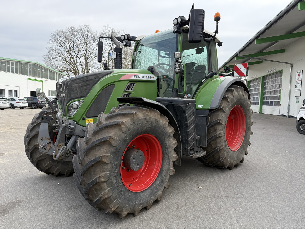 Fendt 724 Vario S4 - Tractor: foto 1 Fendt 724 Vario S4 - Tractor: foto 1