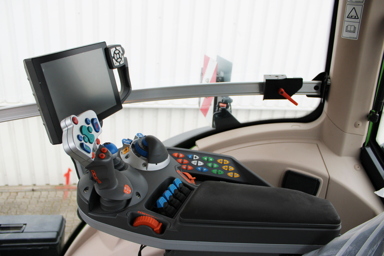 Fendt 828 Vario S4 ProfiPlus - Tractor: foto 5 Fendt 828 Vario S4 ProfiPlus - Tractor: foto 5