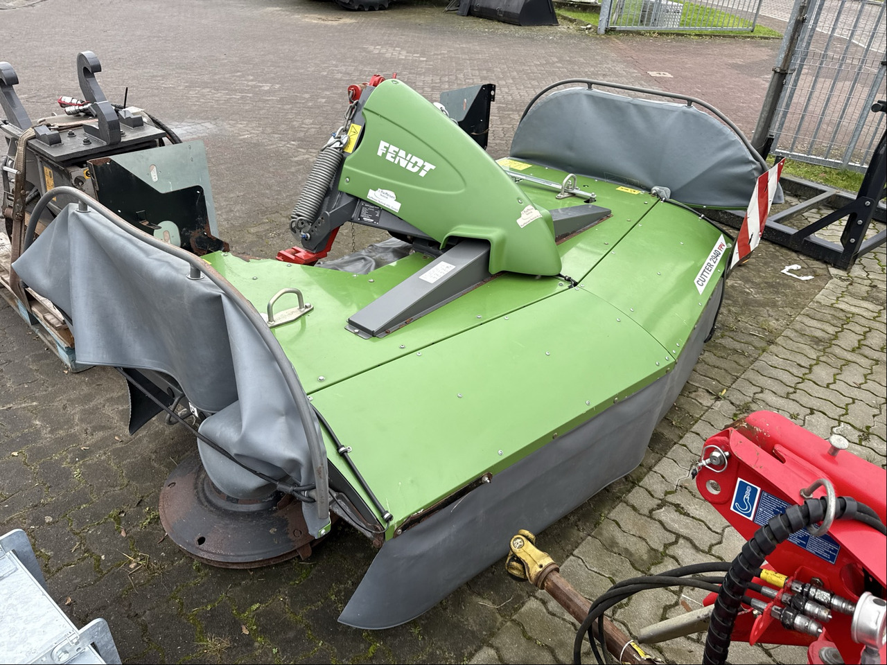 Fendt Frontmähwerk Cutter 2940 FPV - Segadora: foto 1 Fendt Frontmähwerk Cutter 2940 FPV - Segadora: foto 1