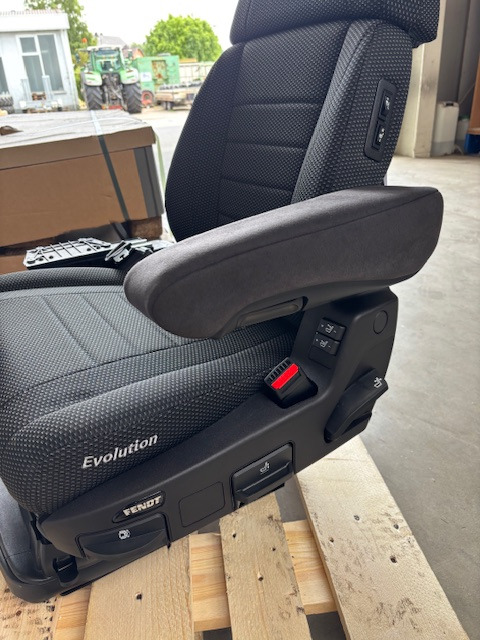 Fendt SuperKomfortsitz EvolutionUp - Tractor: foto 2 Fendt SuperKomfortsitz EvolutionUp - Tractor: foto 2